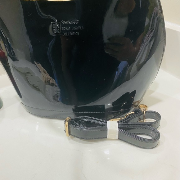 Veiliduoer Leather Womans Deisgner Bag - Picture 4 of 5